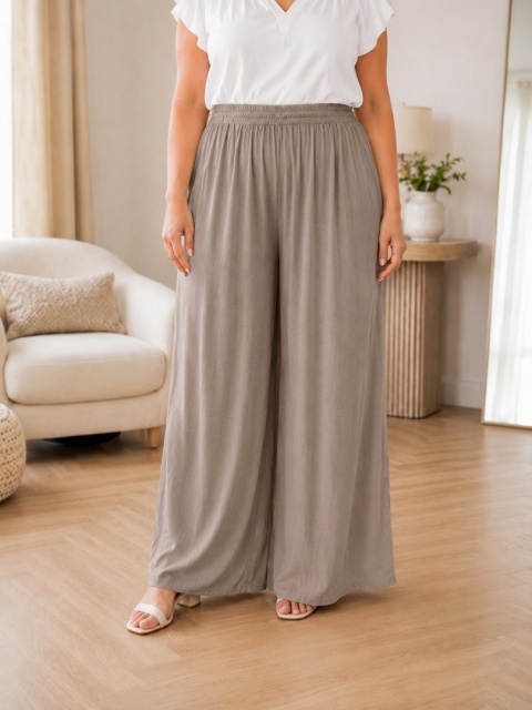 Spodnie plus size ciemny beż z szerokimi nogawkami